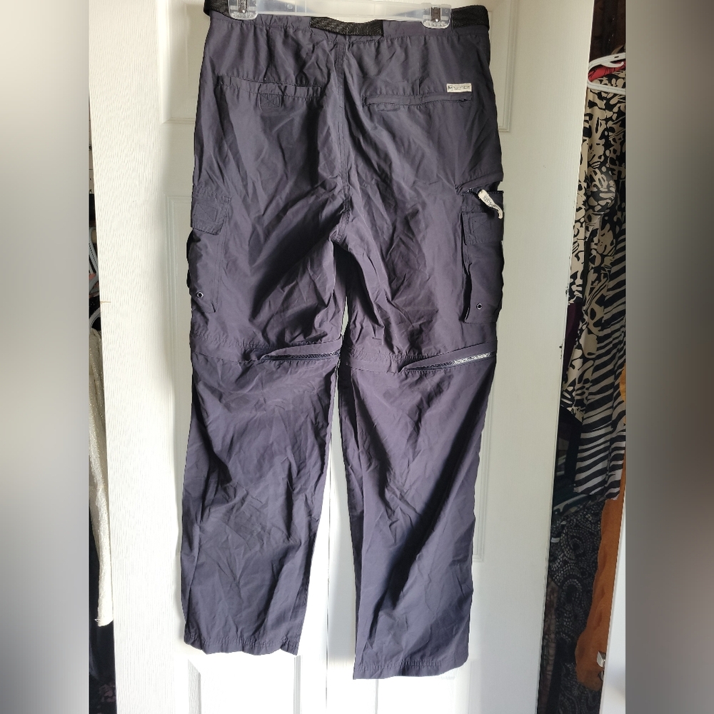 Men's Versatile Navy Cargo Pants to Shorts With Zipper  Size Small X 30